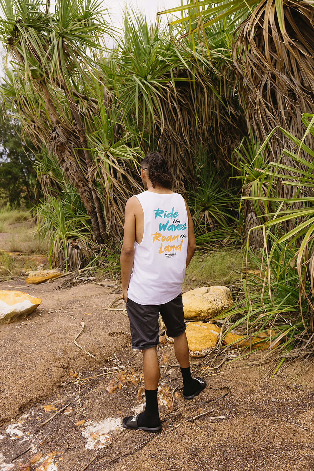 Ride the waves Muscle Tank
